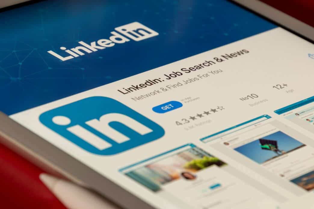 LinkedIn Profile Tips for Dubai Job Market